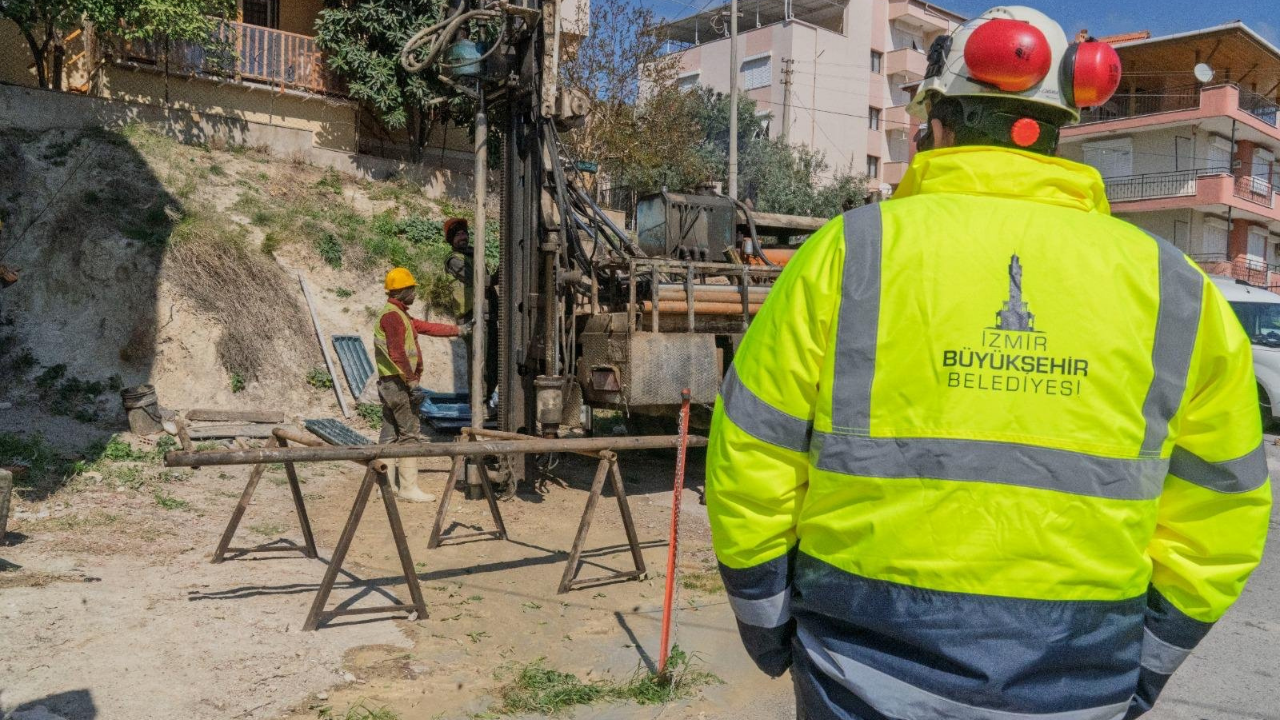 İzmir’de sağlam zemin, güvenli gelecek: Deprem çalışmaları sona yaklaşıyor!