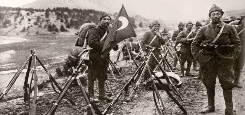 BİR KAHRAMANLIK DESTANI  ON BİRİNCİ BÖLÜK